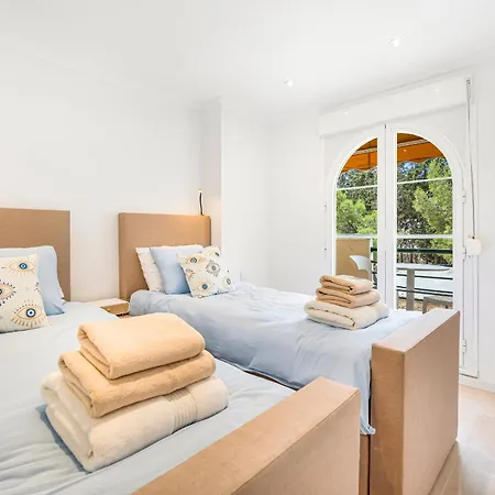 Stunning In Puerto Banus Apartment Marbella