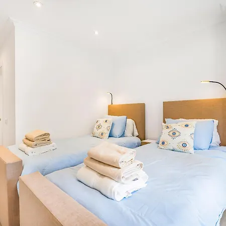 Stunning In Puerto Banus Apartment *